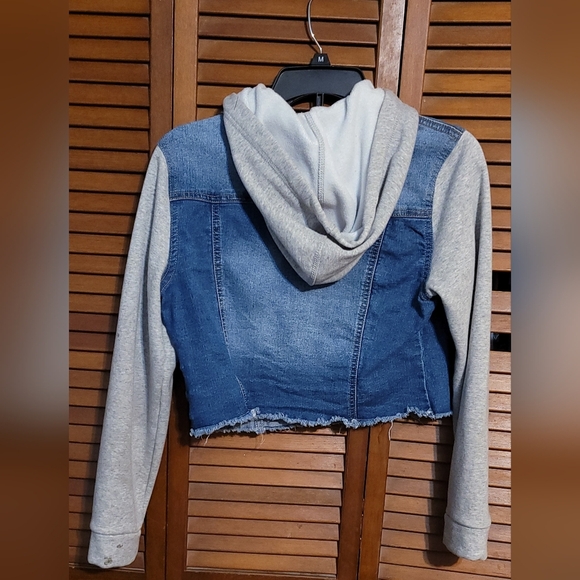 Wallflower Denim And Gray Cropped Jacket With A Hood. Juniors Size Med. Like New - Picture 4 of 6